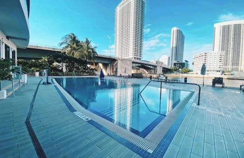 Hallandale Beach Apartment | Prime Location with Waterfront Near Beach