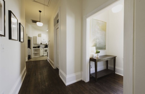 Historic Downtown Savannah House | Prime Location w/Balcony ★ Walk to Forsyth Park & Local Shops & Restaurants