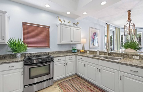 Rosemary Beach Condo | Prime Location ~ Walk to the Best of 30A~b/t Alys and Rosemary