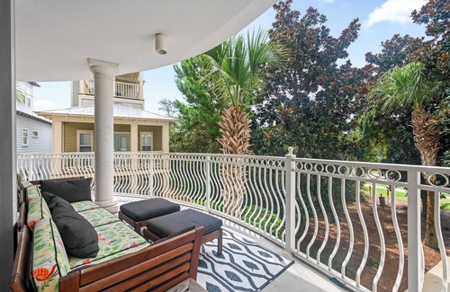 Rosemary Beach Condo | Prime Location ~ Walk to the Best of 30A~b/t Alys and Rosemary