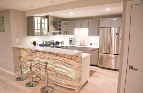 Aspen Condo | Prime location, walk to everything in Aspen! 2 blocks to Gondola