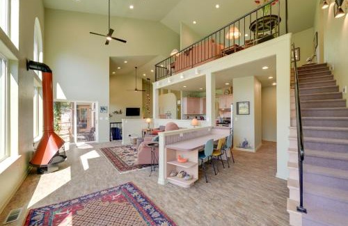 Marcola House | Prime McKenzie River Gem Sunroom and Views!