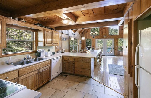 Flat Hollow Marina Cabin | Prime Norris Lakefront Cabin, Covered Dock, Hot tub, Firepit, 5 bed, 3.5 bath