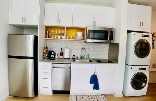 Roosevelt Hotel | Prime Roosevelt Contemporary Studio