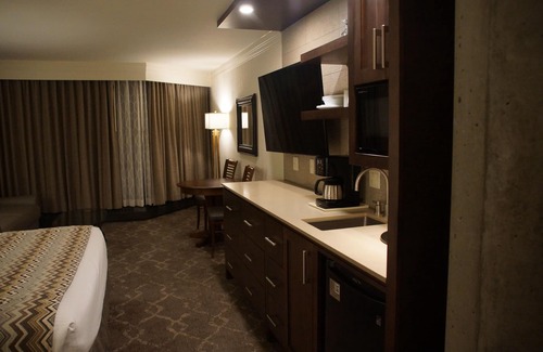 Salt Lake Mountain Resorts Resort | Prime Ski Week at Snowbird's Cliff Club Sleeps 6 in 1bedroom