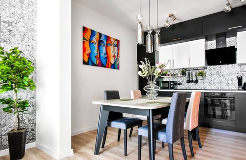Sofia City Center Apartment | Prime Spot for 5 | Full Kitchen | Wi-Fi | AC
