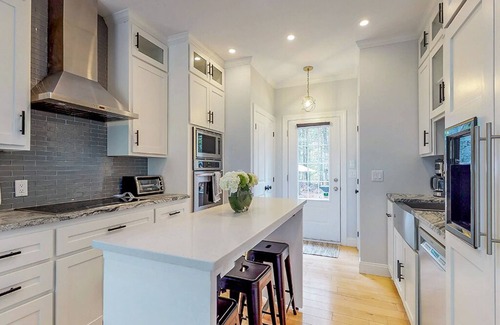 Ogunquit House | PRIME SUMMER AVAILABILITY!