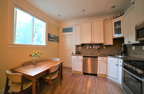 Mission District Apartment | Prime Sunny Mission 2 Bedrm Apartment with MCM Decor 4 Blocks to BART