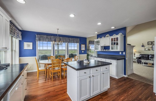 Long Beach House | Primetime Beachfront Memories+HotTub/PingPong+FREE NIGHTS