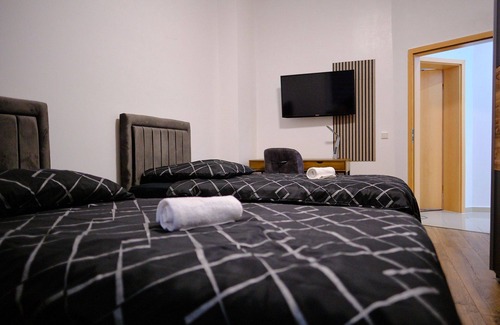 Holsterhausen Apartment | Primetime Suite für 8+küche/wifi