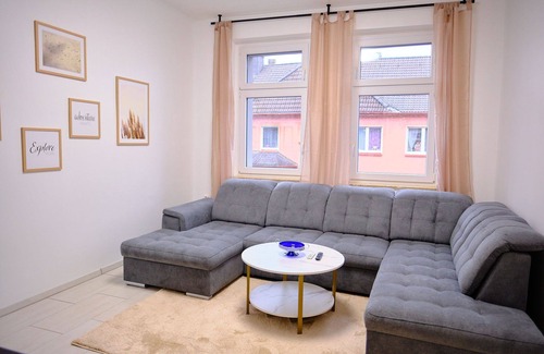 Holsterhausen Apartment | Primetime Suite für 8+küche/wifi