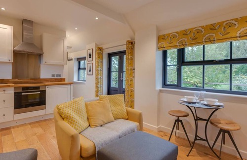 Mayfield House | Primrose Lodge in the beautiful Mayfield
