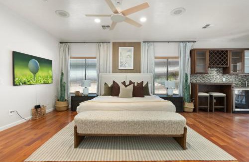 Fountain Hills House | Primrose Palace Fountain Park Pool Hot tub
