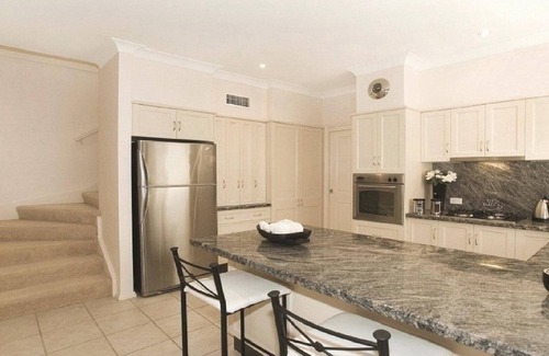 Terrigal House | PRIMROSE SANDS | Accom Holidays