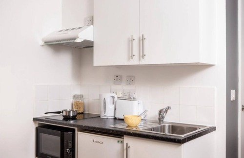 Askew Apartment | Prince Consort Village