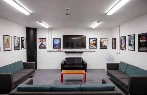 Askew Apartment | Prince Consort Village