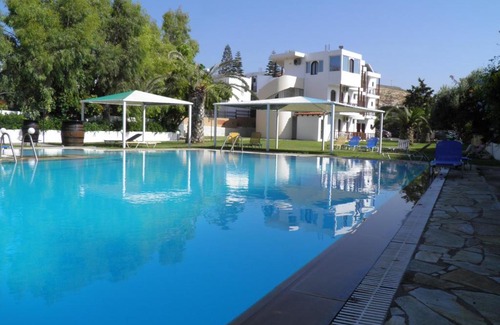 Karteros Hotel | Prince of Lillies