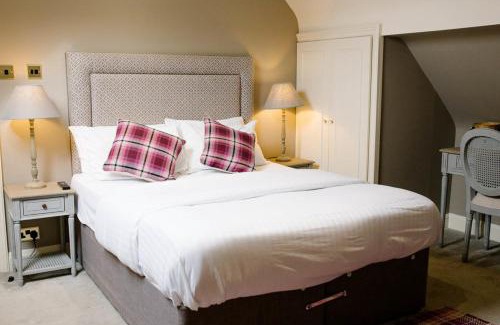 Ravenscourt Park Hotel | Prince of Wales - Townhouse
