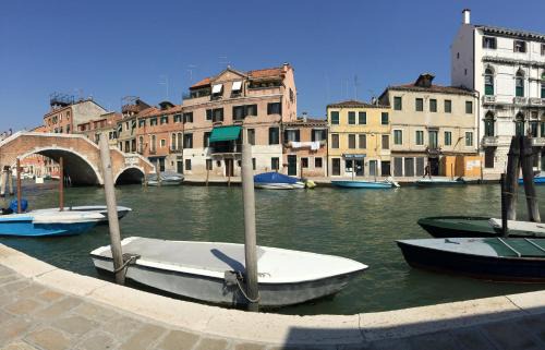 Cannaregio Apartment | Princess Guest House Canal View