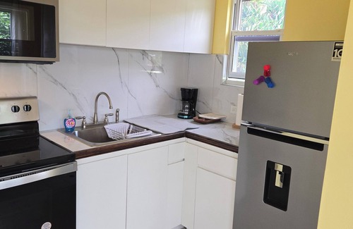 Rosendal Apartment | Prindsens Gade Cozy 1-bedroom apartment in lovely Charlotte Amalie with AC, WiFi