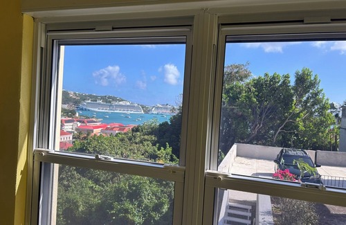 Rosendal Apartment | Prindsens Gade Cozy 1-bedroom apartment in lovely Charlotte Amalie with AC, WiFi