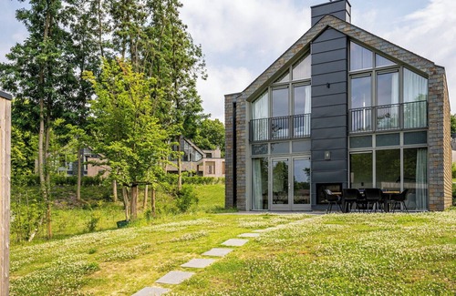 Maastricht Villa | Prinsenvilla Wellness Waterfront - 4 bedrooms/4 bathrooms