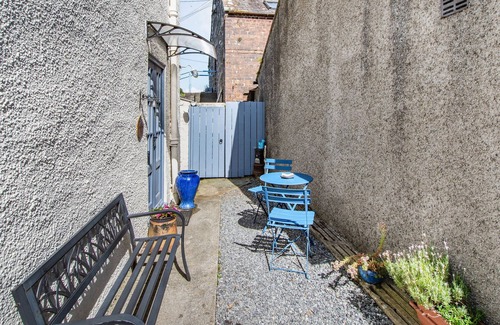 Whithorn Cottage | PRIORY WALK, pet friendly, with open fire in Whithorn