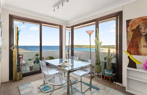 Maroubra Apartment | Pristine 2-Bed With Expansive Beach Views