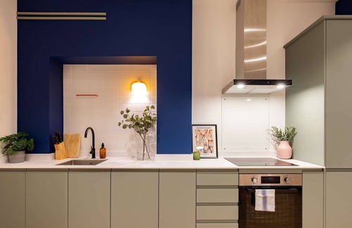 Angel Apartment | Pristine Apartment - Minutes from Angel Tube St