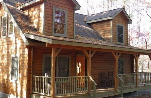 Bearsville Cabin | Pristine Mountaintop Log Cabin in Pine Forest, 1.5 Miles to Town!
