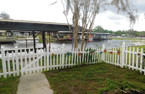 Astor House | Pristine St Johns River Waterfront Home with Dock and Boat slip