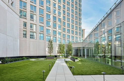 Hunters Point Condo | Pristine Studio Apartment in LIC Minutes from Grand Central