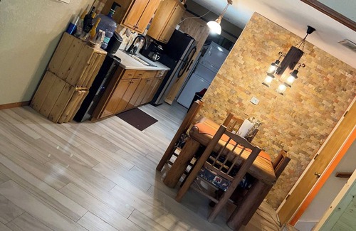 Jefferson Cabin | Priv 80ac EHR hidden gem spa retreat out-adventure ATV trails fish & relaxation