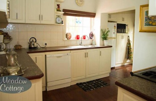 Guildford House | Priv House+Pool+Wi-Fi+10 min from Perth & Wineries
