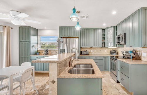 Marathon House | Priv Pool + Spa, Walk to Beach, Dock, Tiki, Pets
