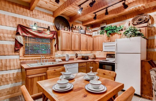 Gatlinburg - Pigeon Forge Cabin | Privacy at Creek Song cabin.