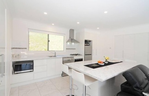 Tapitallee Cottage | Privacy space comfort.nVisit Bundanon Stay at Heron's Rest @ Tapitallee Lodges