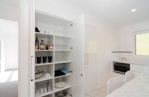 Tapitallee Cottage | Privacy space comfort.nVisit Bundanon Stay at Heron's Rest @ Tapitallee Lodges