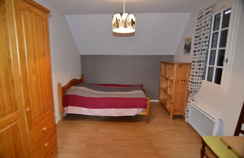 Saint-Paul-du-Vernay Resort | Private room ∙ 3 guests