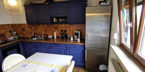 Kassel House | Privat Haus mit Garten eigener Küche und Badezimmer WC für 6 Pers in Kassel Wilhelmshöhe