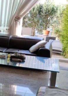 Ehningen House | Privat Zimmer inkl eigenem Bad WC TV kostenlosem WiFi auf einer Etage Waschmaschine Trockner gegen Entgelt Nutzbar Bertrandt IBM 4 Minuten Mercedes 8 Minuten Universität Stuttgart 16 Minuten Universität Tübingen 28 Minuten Ein Lidl 140 Meter
