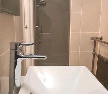 Ealing Common Apartment | Private 1 Bed apartment, by Ealing Common Station