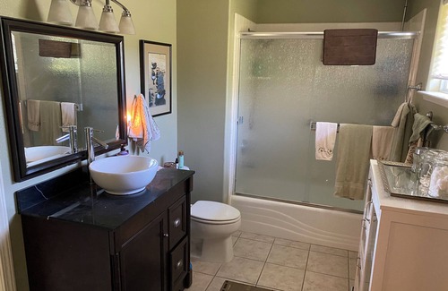 Oakhurst House | Private 1-bedroom, 1 bath within a house in amazing Oakhurst Private entrance