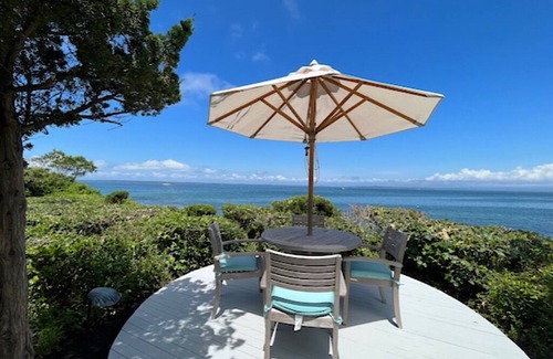 Vineyard Haven House | Private 14 Acre Waterfront Home