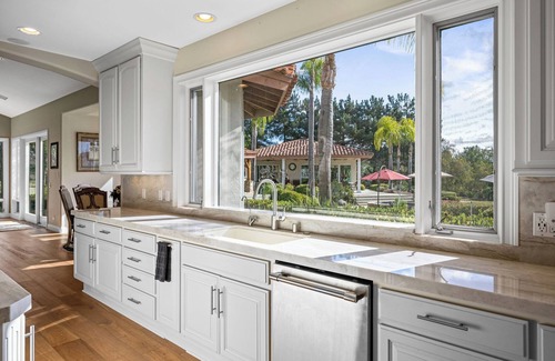 Encinitas House | Private 2 acre 5-bedroom estate in Encinitas with resort pool and guest house