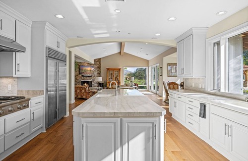 Encinitas House | Private 2 acre 5-bedroom estate in Encinitas with resort pool and guest house