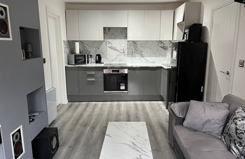 Bingham Apartment | Private 2 bed Apartment - Edinburgh - Sleeps 2 Max