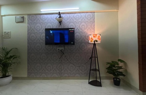 Malad West Apartment | Private 2 Bedroom Cosy Apt Nr Vivanta Malad West