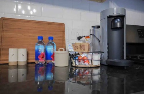 Tremont Apartment | Private 2 Level Apartment with Hot Tub in Tremont