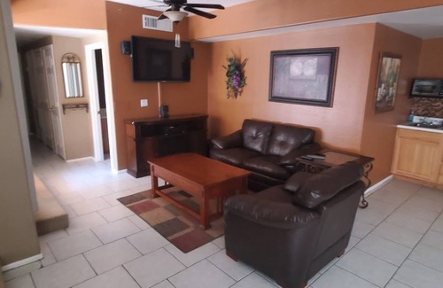 East Mesa House | Private 2bdrm 1ba 1500 SQFT Walkout Basement Available Short/Long Term